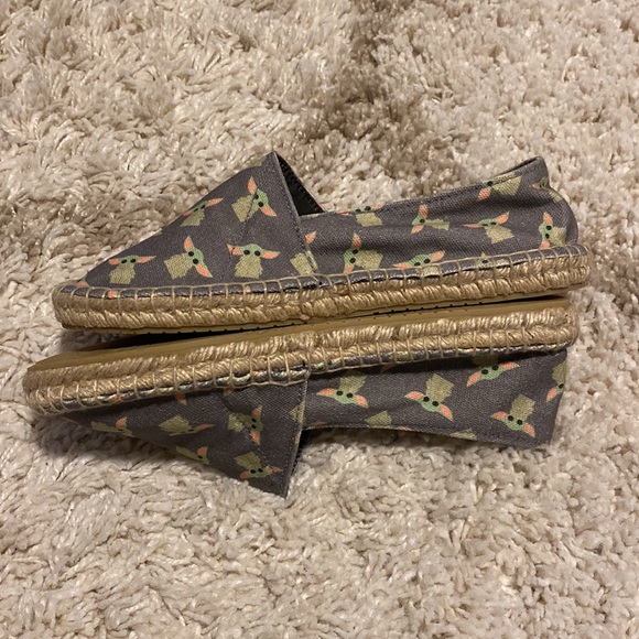 Disney Star Wars Grogu Baby Yoda Ubuntu Espadrille - Picture 4 of 8